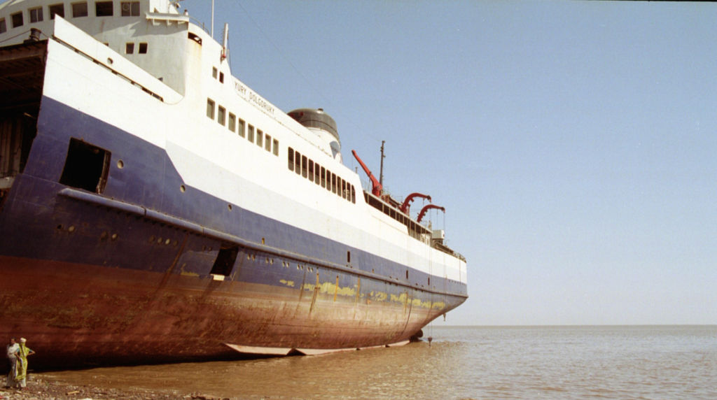 Alang – Ship breaking Yard